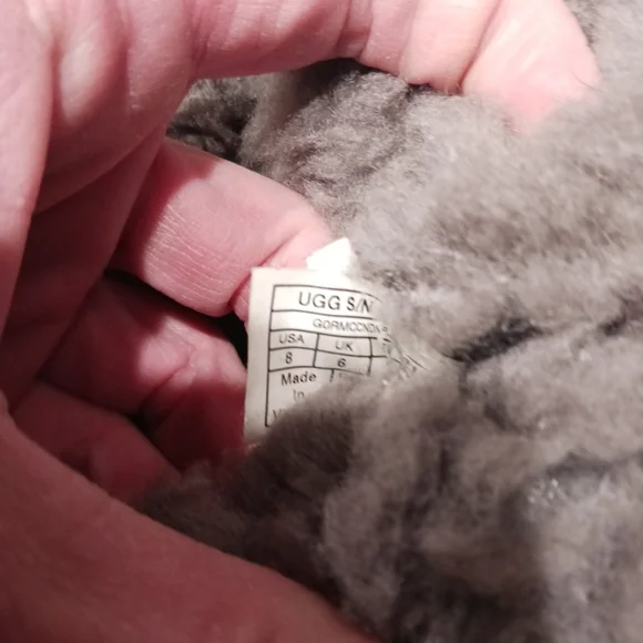 UGG Women's Adirondack III Black Grey Waterproof Leather Snow Boots. Size 8 - Picture 11 of 11